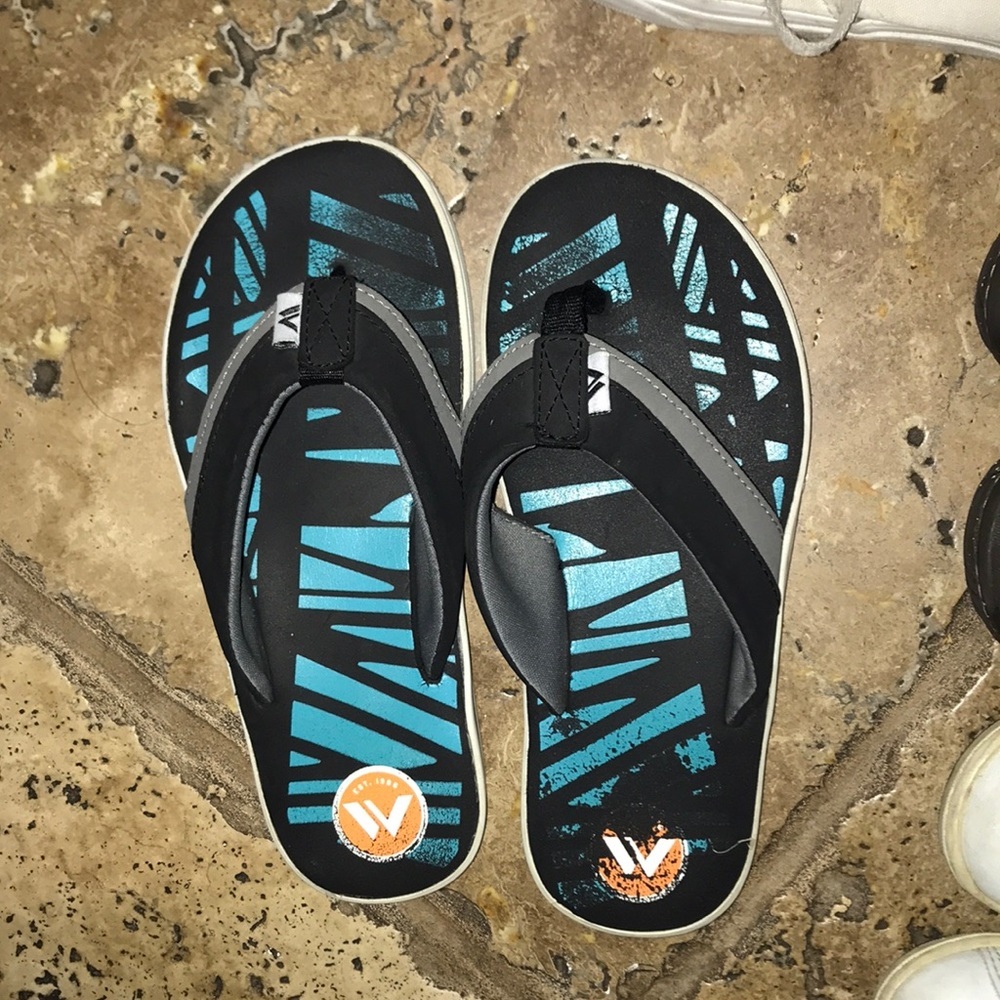 KIDS shoes bundle - Picture 5 of 7